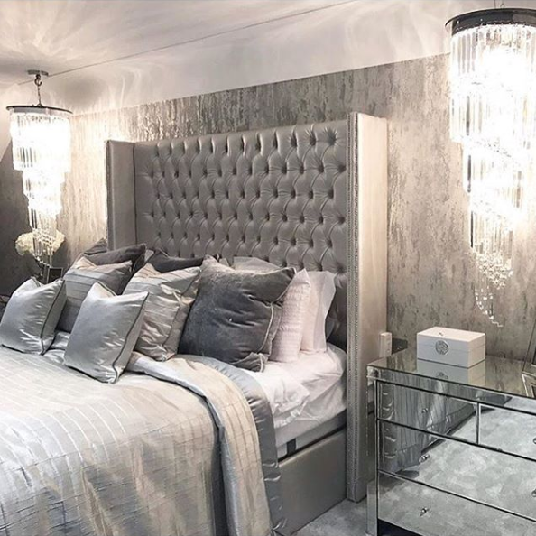 Letto con Spalliera Alta