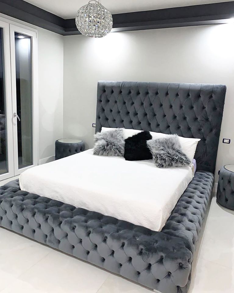 letto KING DOPPIO BOTTONE E POUF