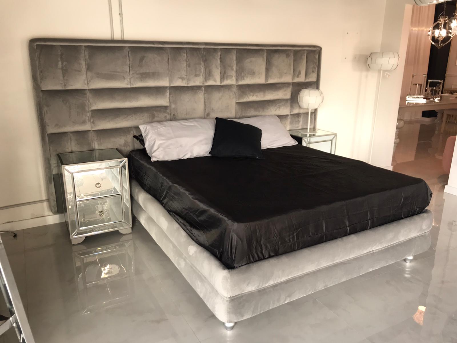 Letto matrimoniale grigio - immagine 4