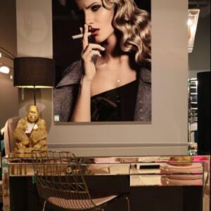 Quadro vetro donna smoke