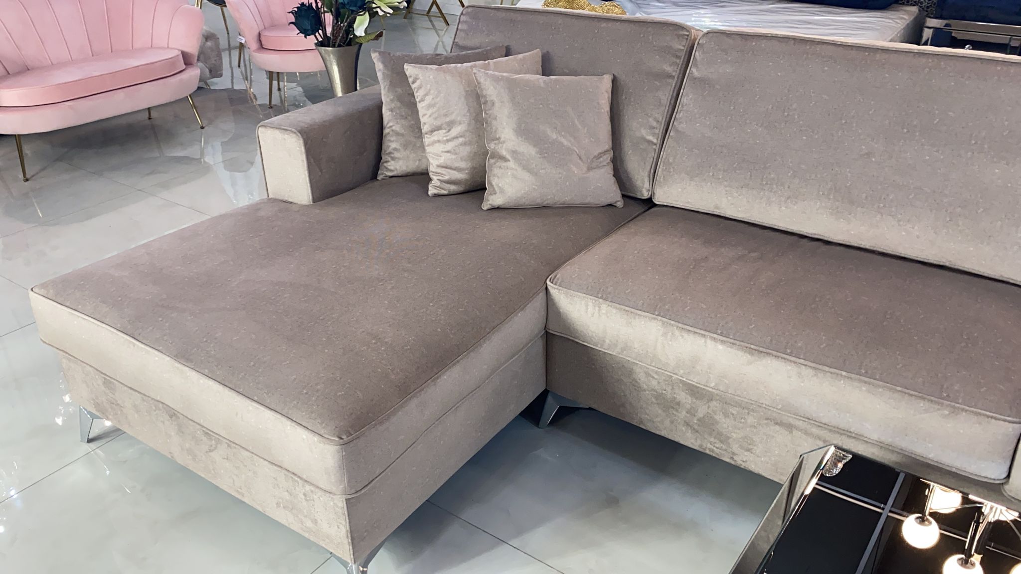 Divano Romeo 340x175cm Personalizzabile - immagine 3