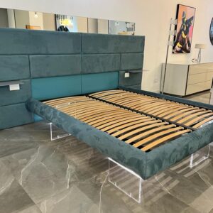 Letto con retro e piedi led promo expo