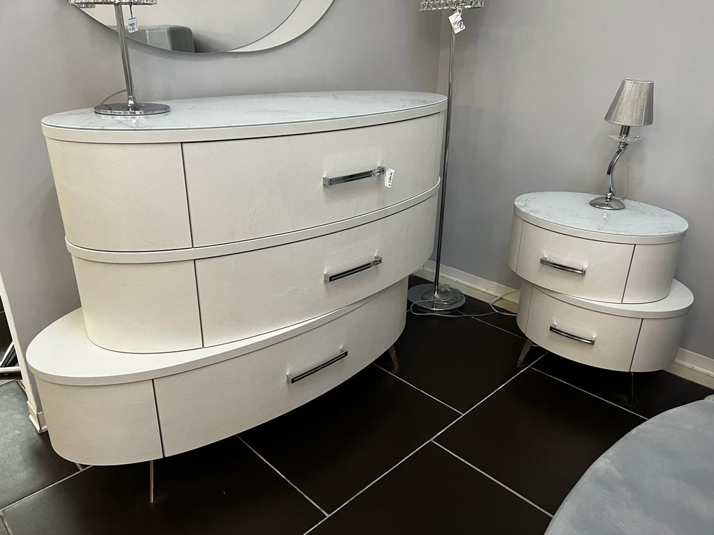 como e comodini + specchio white omaggio - immagine 8