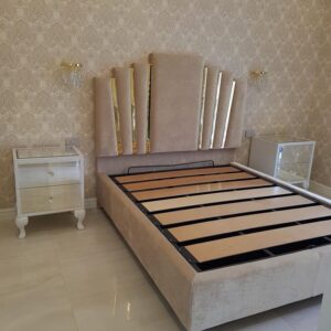 Letto Queen personalizzabile