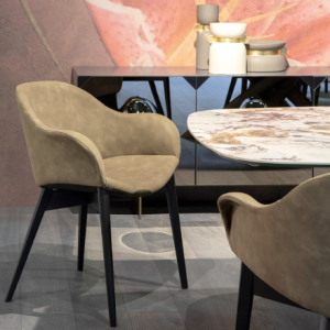 Sedia Hug Tonin Casa personalizzabile