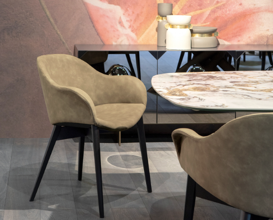 Sedia Hug Tonin Casa personalizzabile